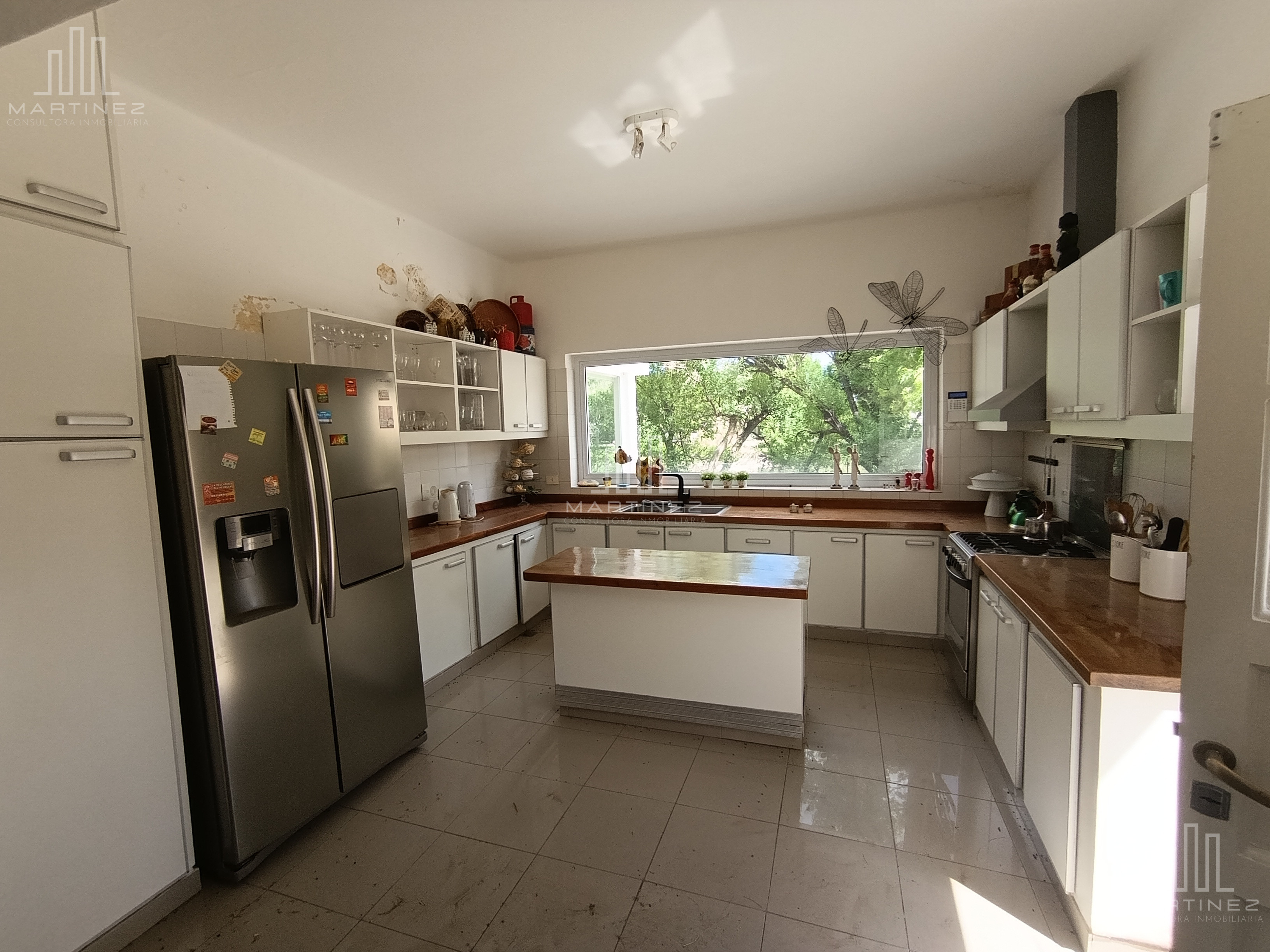 VENTA DE CASA GERENCIAL 3 DORMITORIOS + DEPARTAMENTO 1 DORMITORIO + QUINCHO + GARAGE - Foto 17