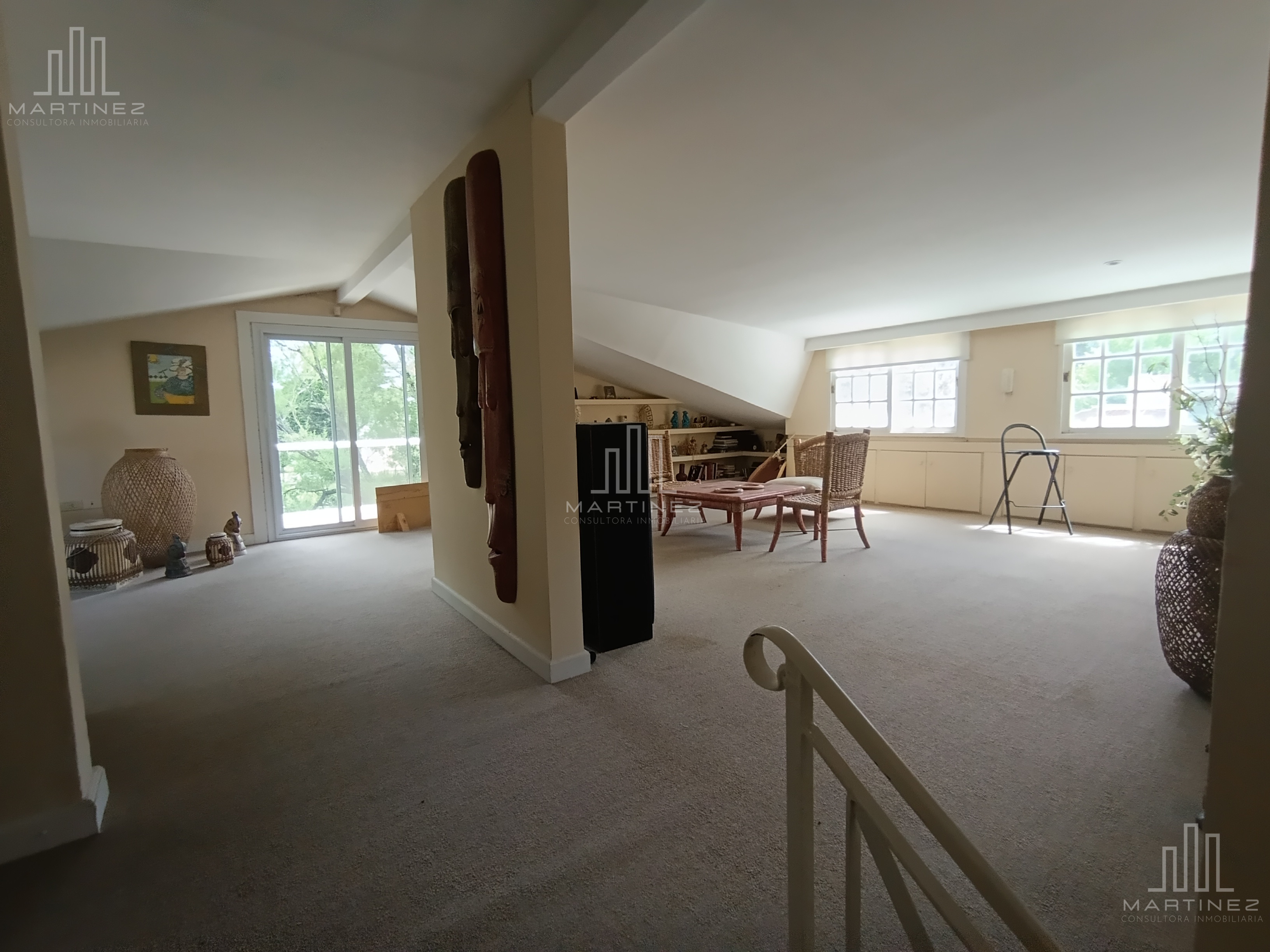 VENTA DE CASA GERENCIAL 3 DORMITORIOS + DEPARTAMENTO 1 DORMITORIO + QUINCHO + GARAGE - Foto 19