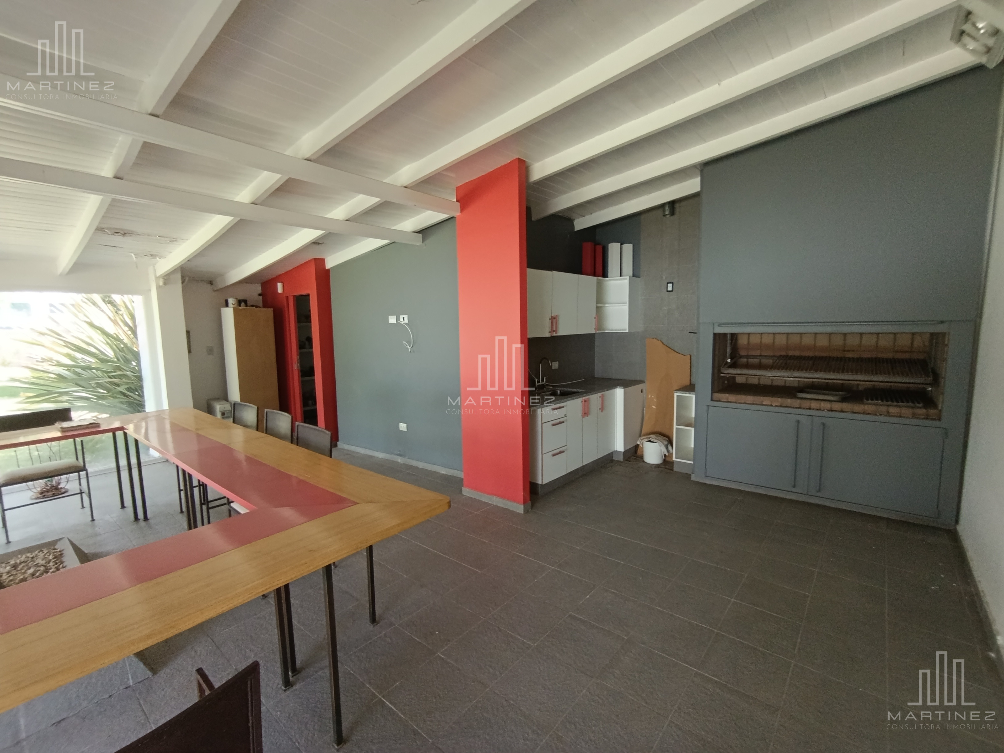 VENTA DE CASA GERENCIAL 3 DORMITORIOS + DEPARTAMENTO 1 DORMITORIO + QUINCHO + GARAGE - Foto 23